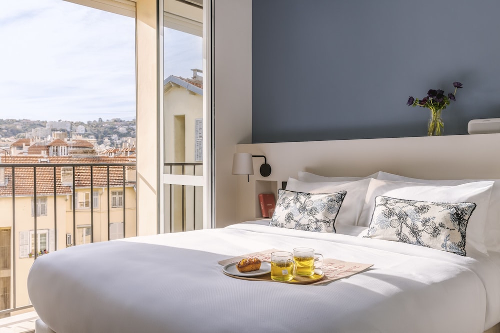 Suite, Multiple Beds