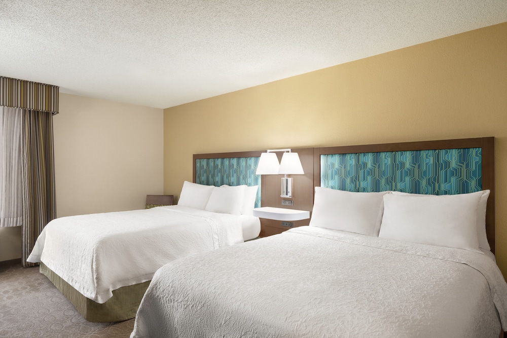 Room, 2 Queen Beds, Accessible, Non Smoking - Photo 1