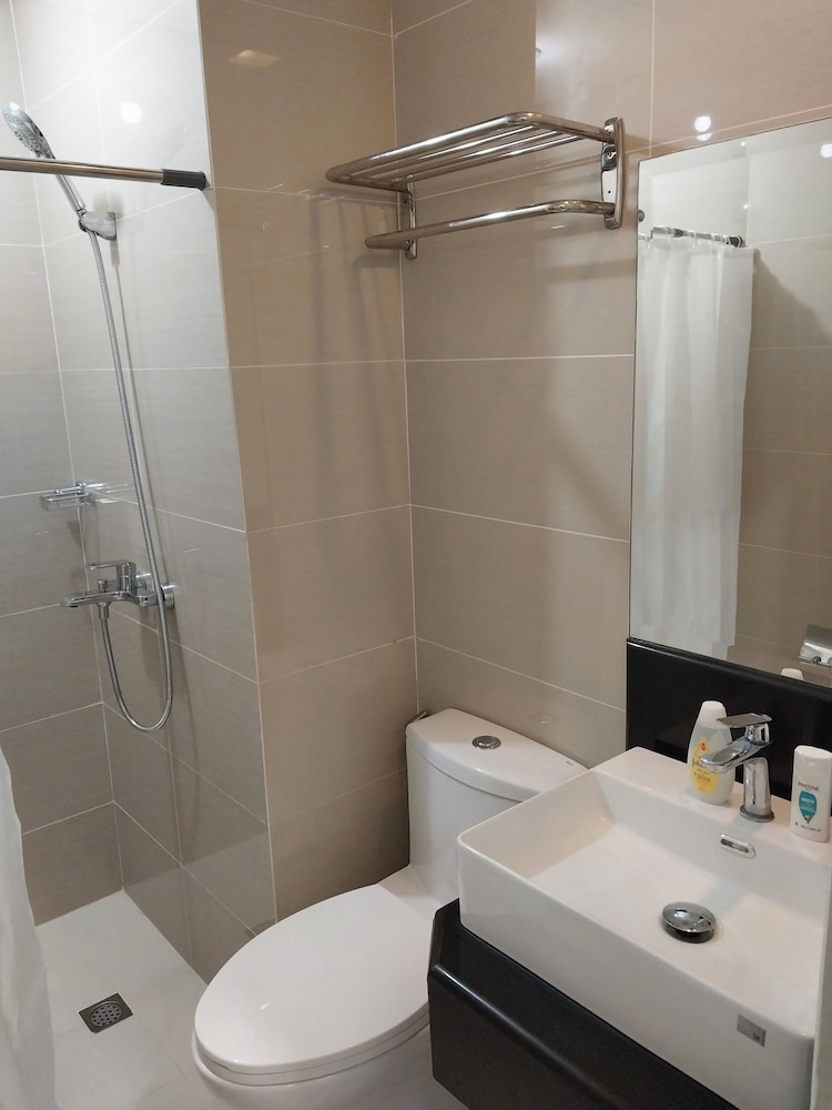Comfort Condo, 1 Bedroom, Kitchen, City View photo 3
