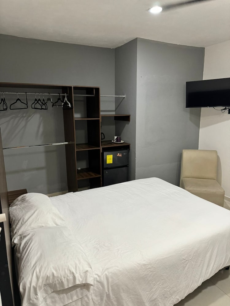 Economy Room, 1 Double Bed photo 2