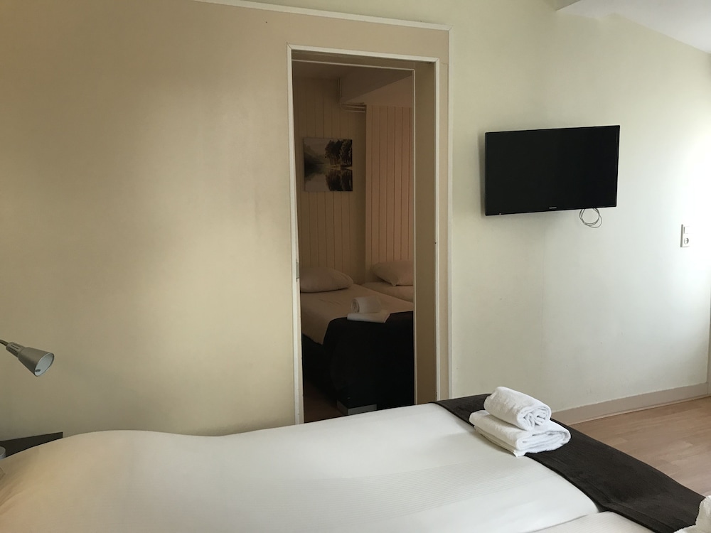 Quadruple Room photo 1