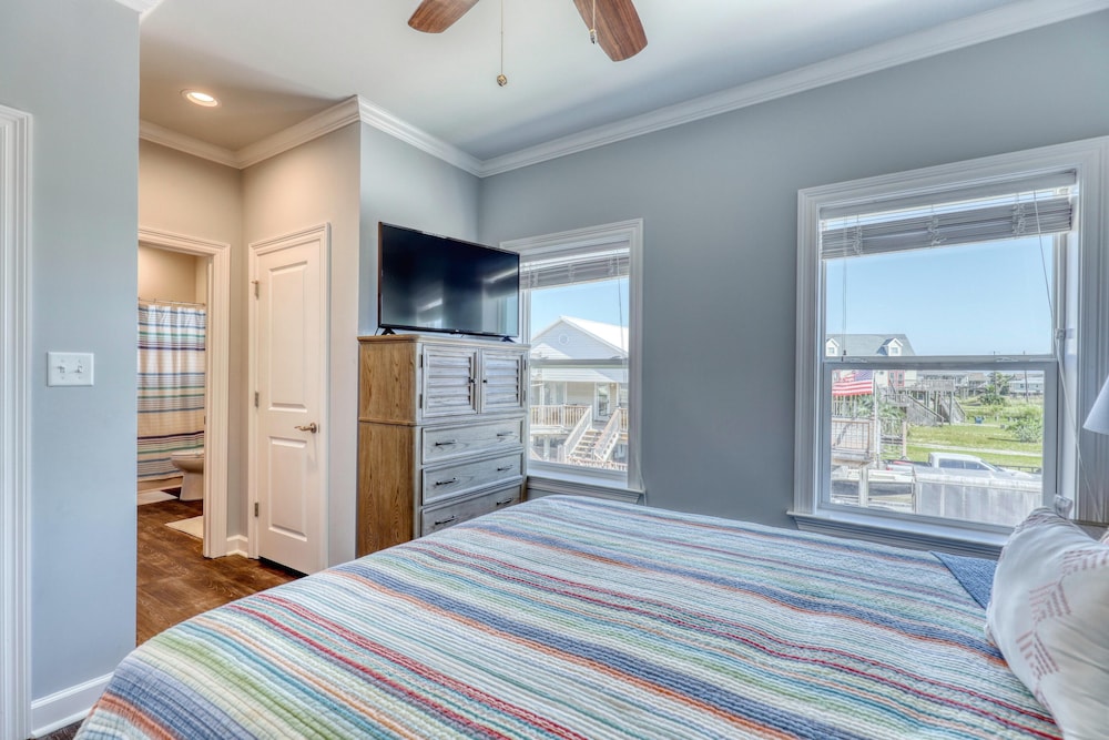 House, Multiple Beds (Blessed at the Beach - 105 Pon)