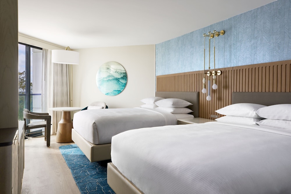 Room, 2 Queen Beds (Mobility Accessible, Roll-in Shower) photo 1