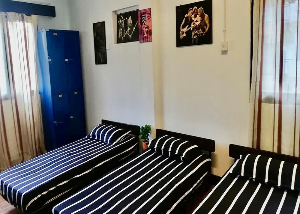 Quad room - single bed 5 pax(Backpacker) - Photo 7