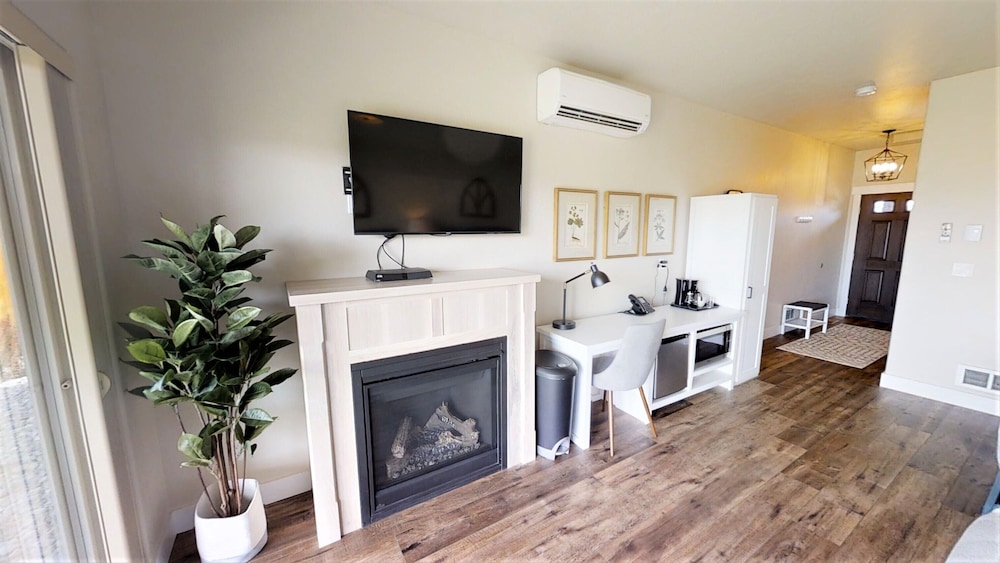 Double Queen Suite photo 3