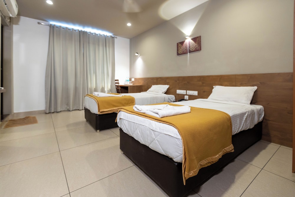 Deluxe Double Room, City View