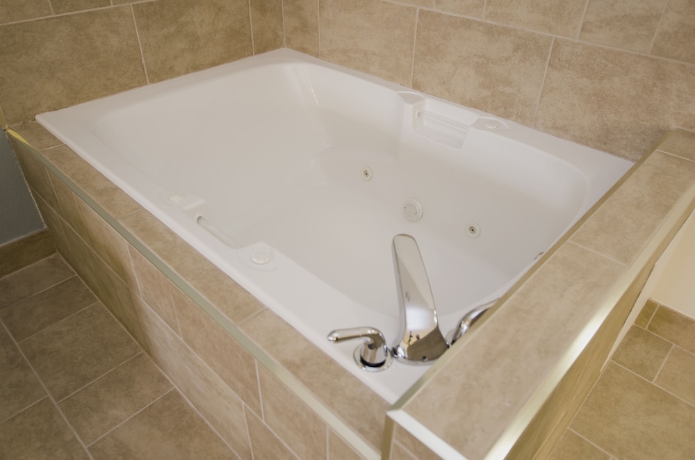 Suite, 1 King Bed, Jetted Tub, Courtyard View - Photo 7