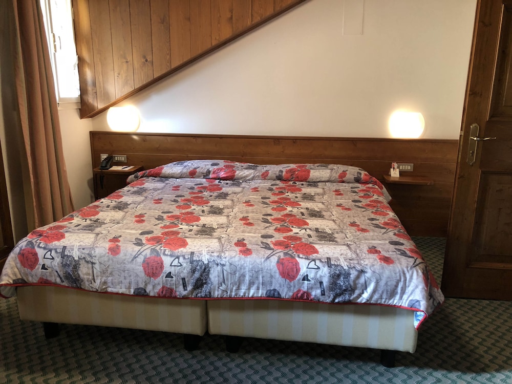 Junior Suite, Balcony, Mountain View photo 2
