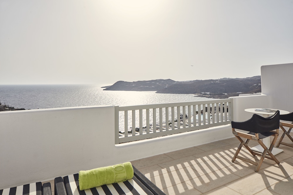 Room, Sea View (Prestige) thumbnail 6