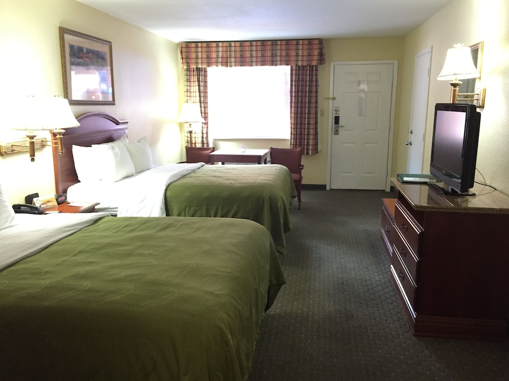 Room, 2 Queen Beds, Accessible, Non Smoking - Photo 2