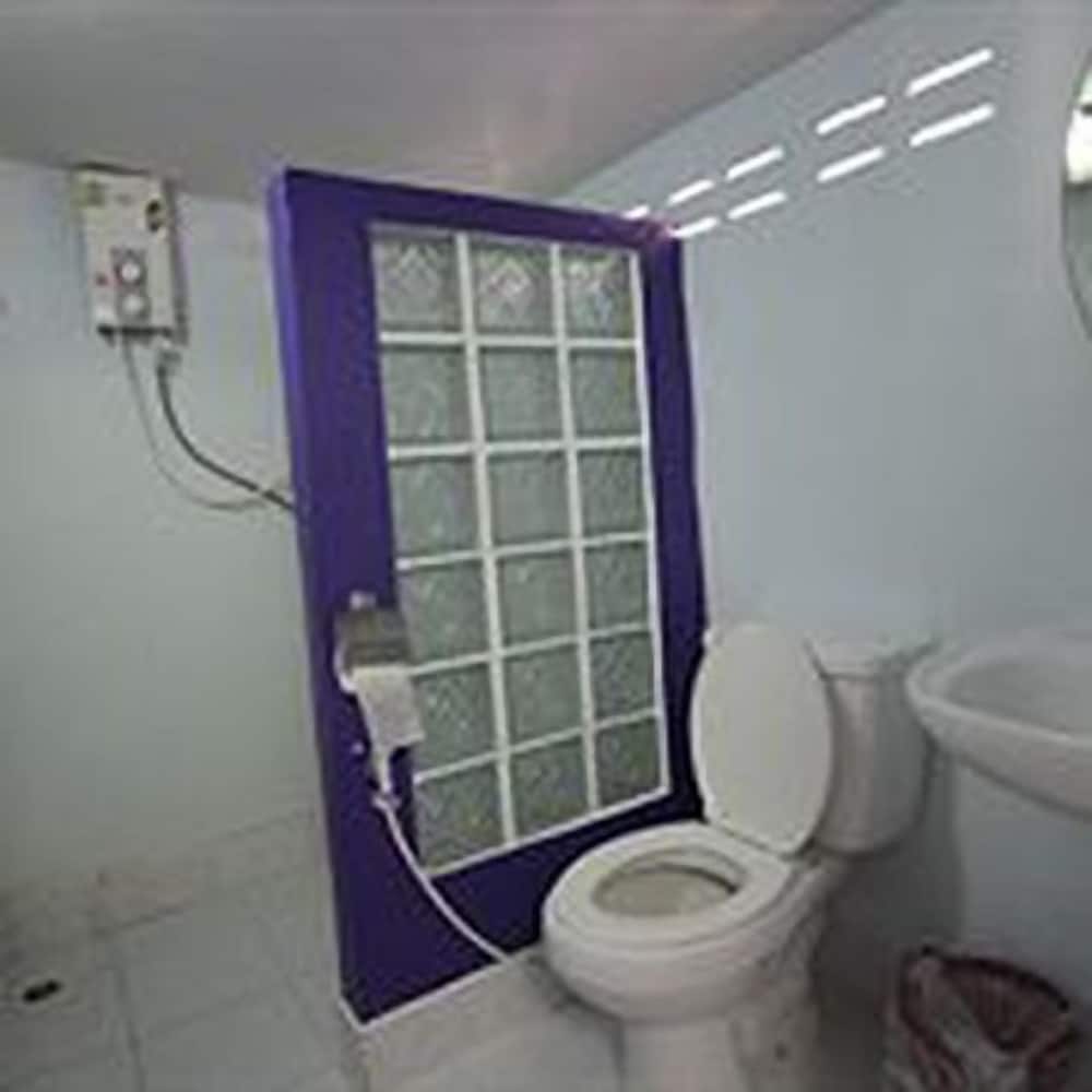 Bungalow Double Air Con photo 3
