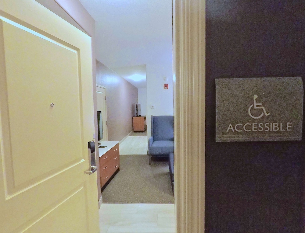 Suite, Accessible - Photo 1