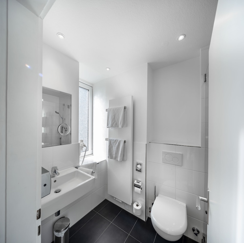 Double Room - Photo 5