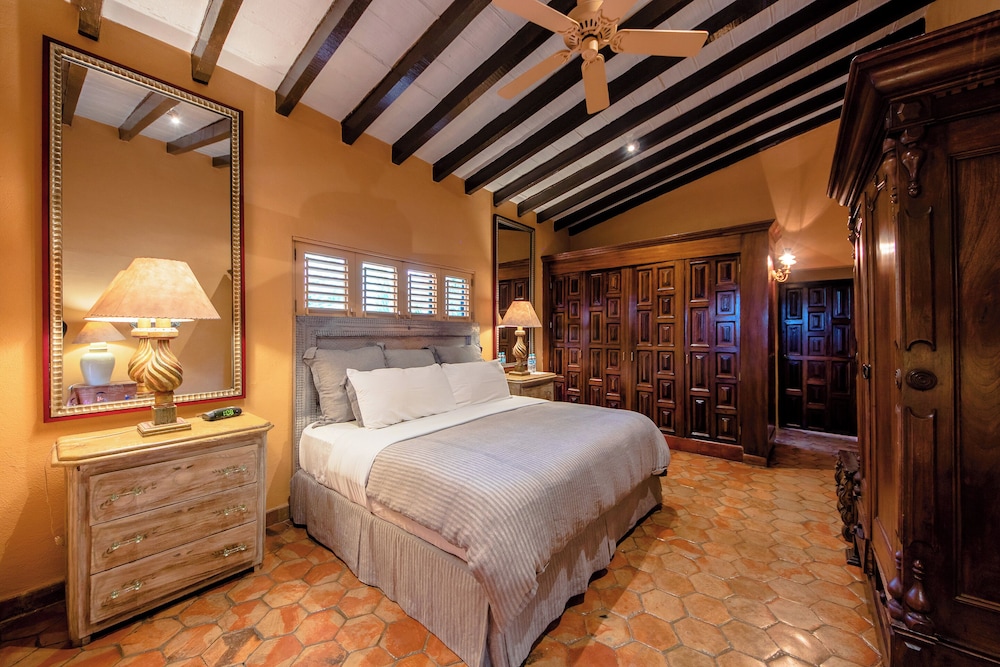 Superior Double Room, Ensuite (Suite 19)