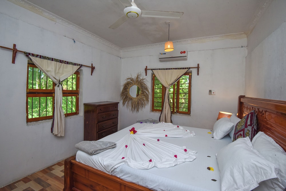 Deluxe Double Room, Garden View