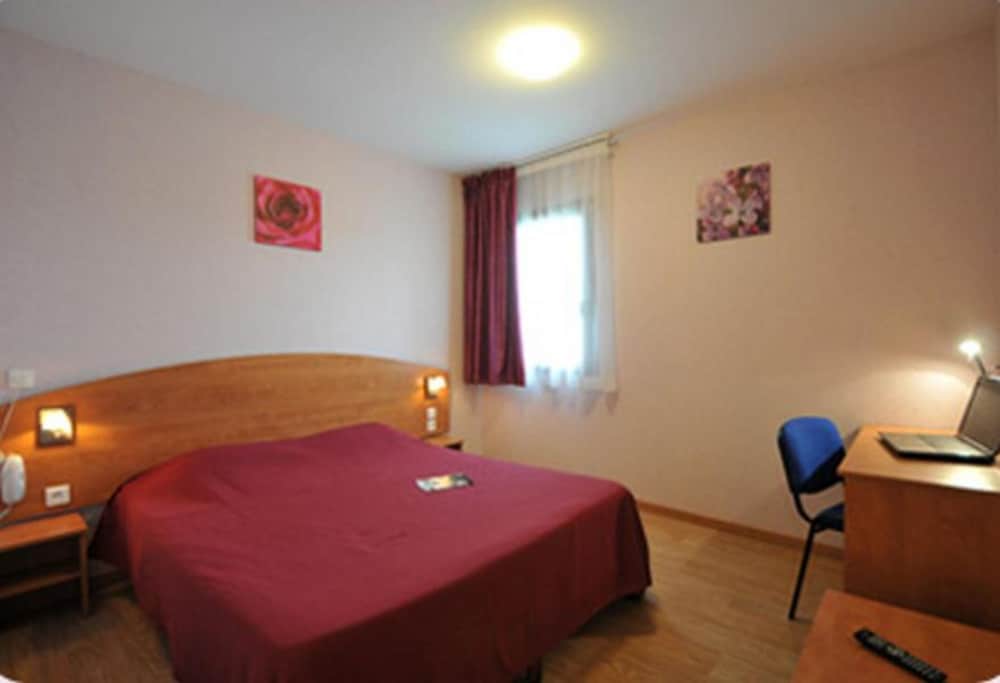 Double Room, Bathtub