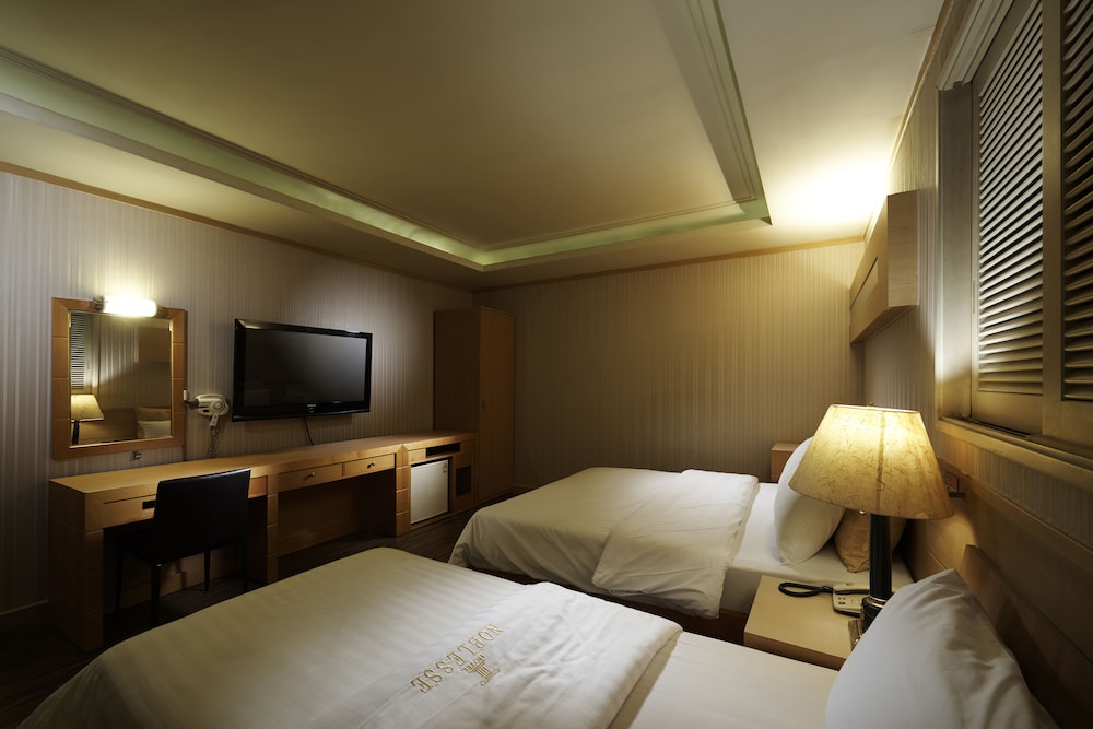 Twin Plus Room - Photo 10