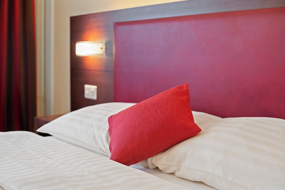 Standard Double Room, 1 Queen Bed photo 3