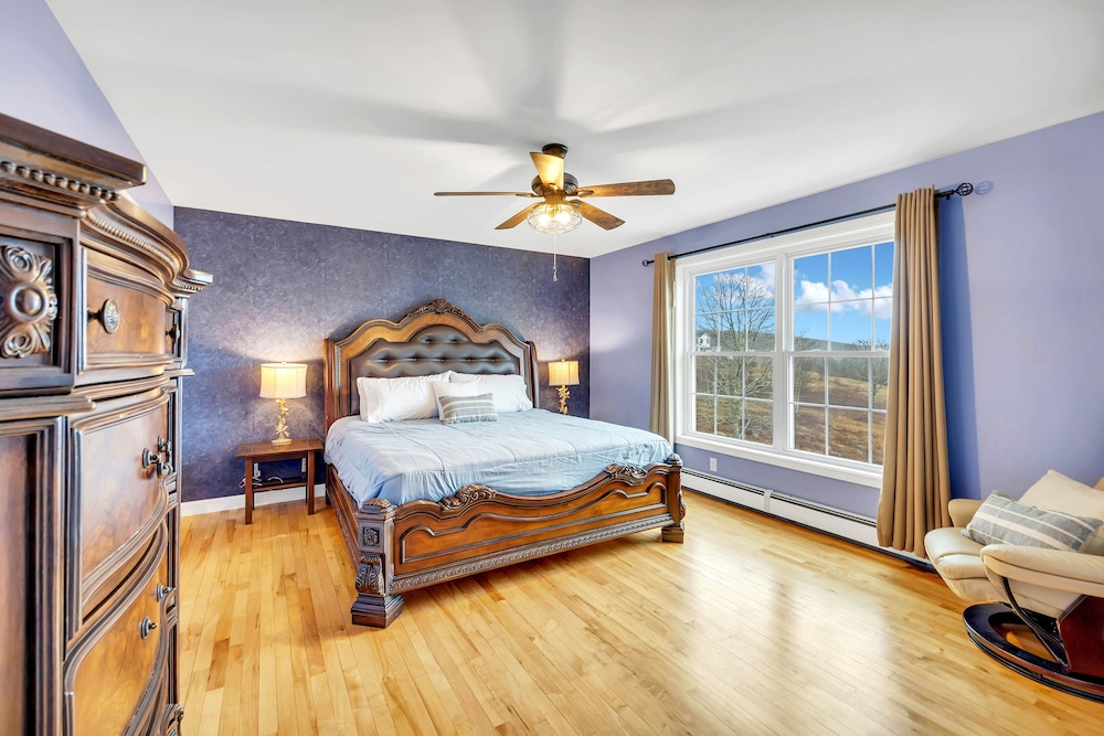 House, Multiple Bedrooms photo 3