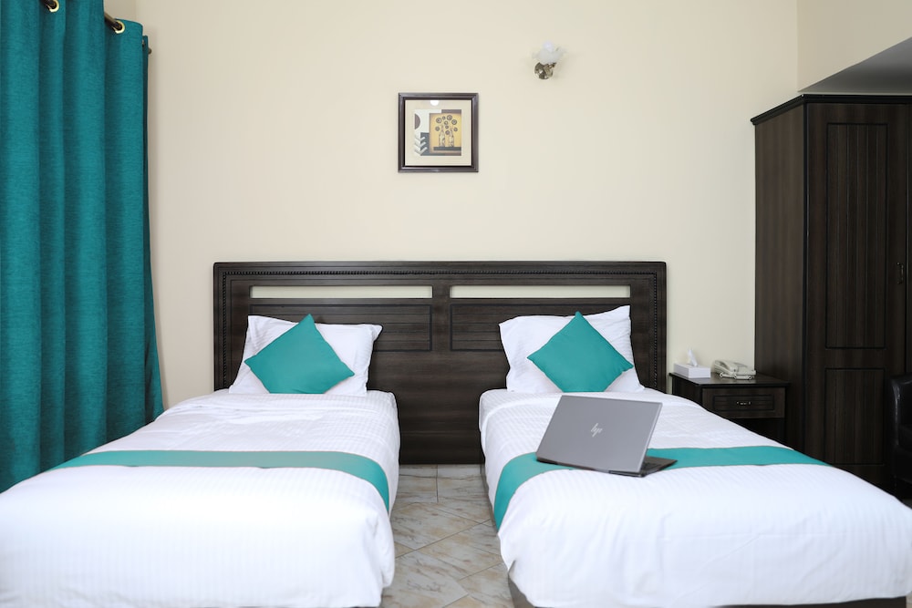 Standard Twin Room photo 2