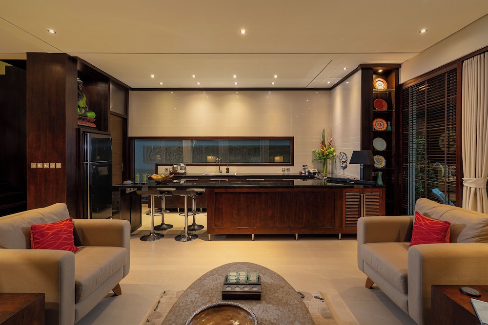 Two Bedroom Emerald Villa with Private Pool thumbnail 5