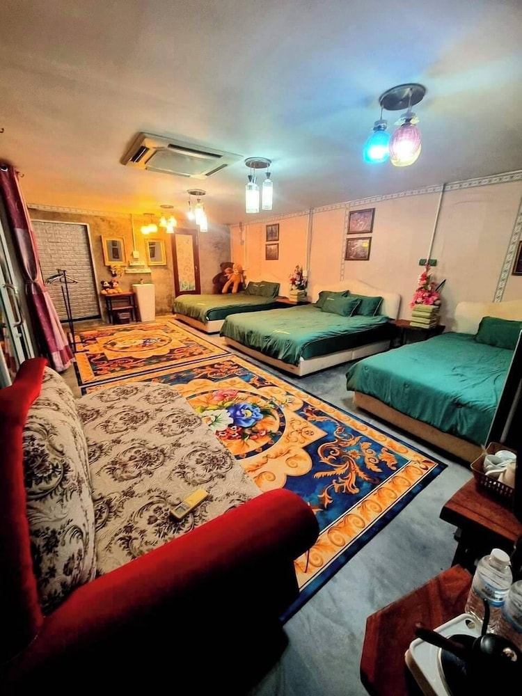 Family Bungalow, Hill View photo 1
