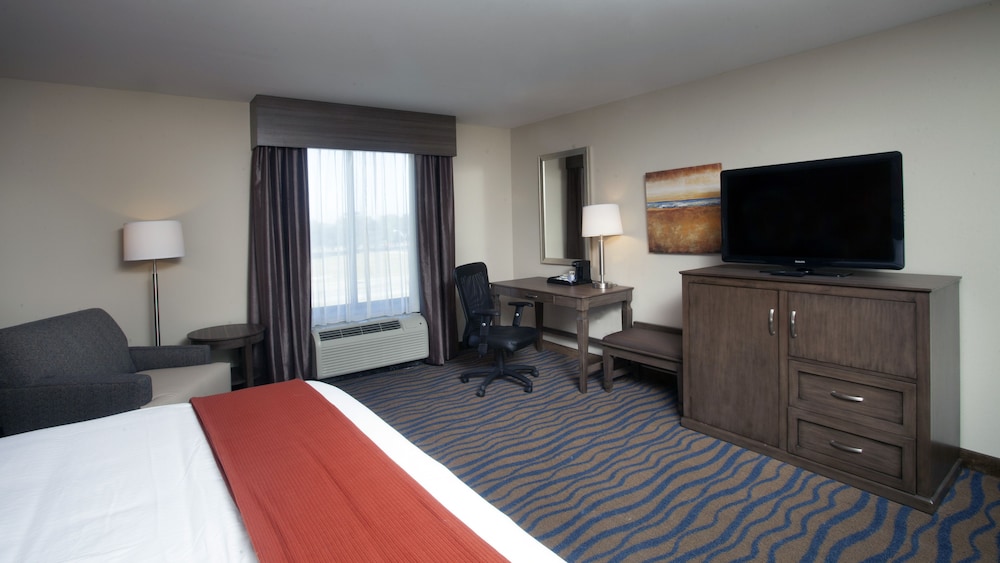 Standard Room, 1 King Bed (Extra Floor Space) photo 1