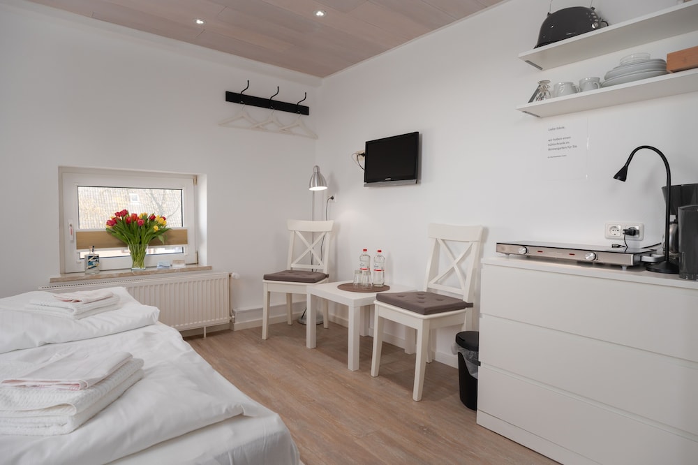 Basic Double Room photo 1