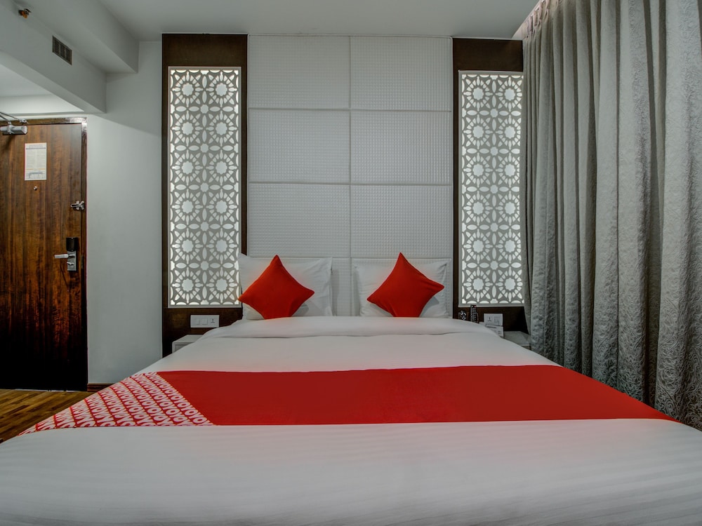 Deluxe Double Or Twin Room, 1 King Bed photo 3