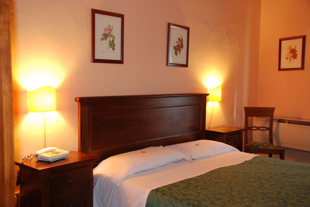 Economy Double or Twin Room - Photo 4