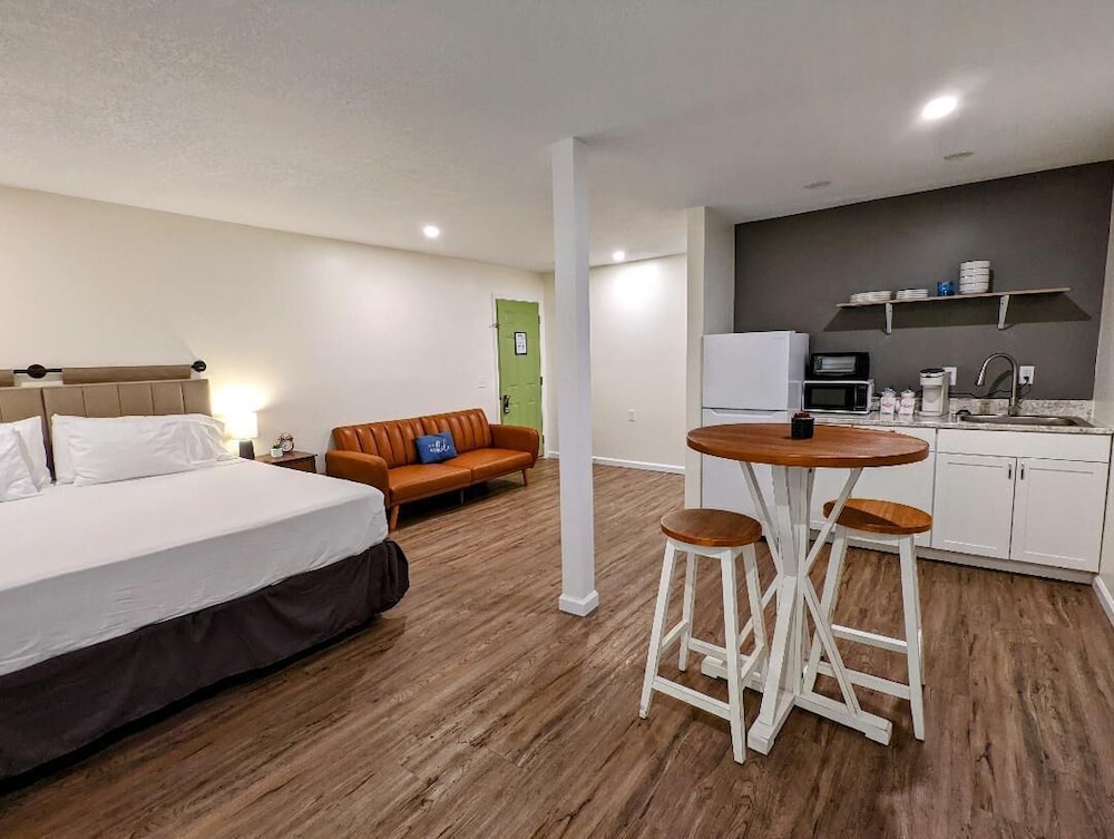 Premium Single Room