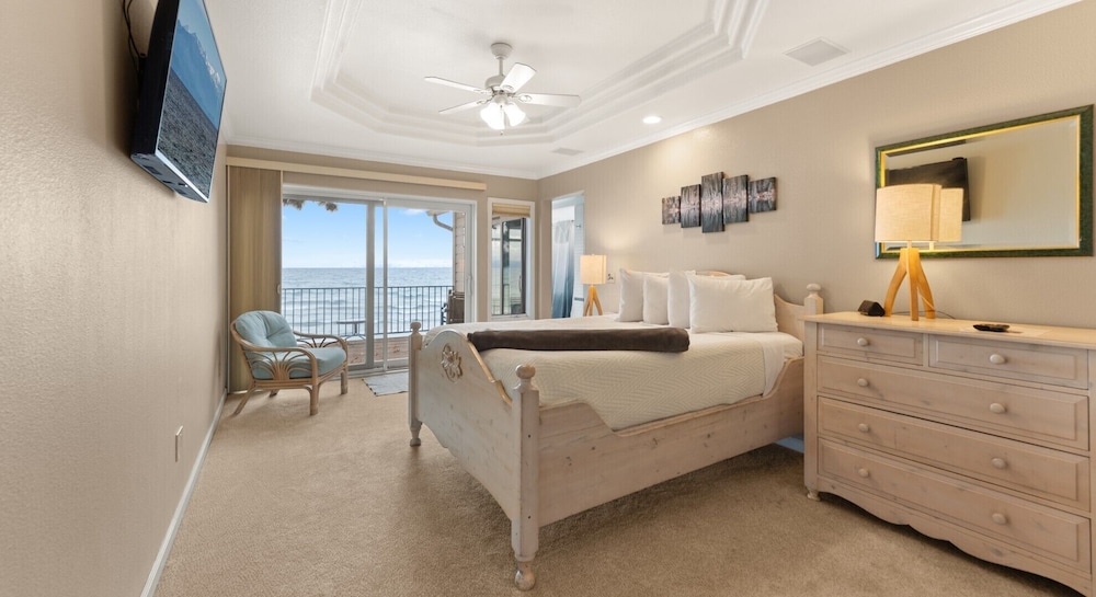 Signature Condo, 3 Bedrooms, Fireplace, Lakeside photo 3