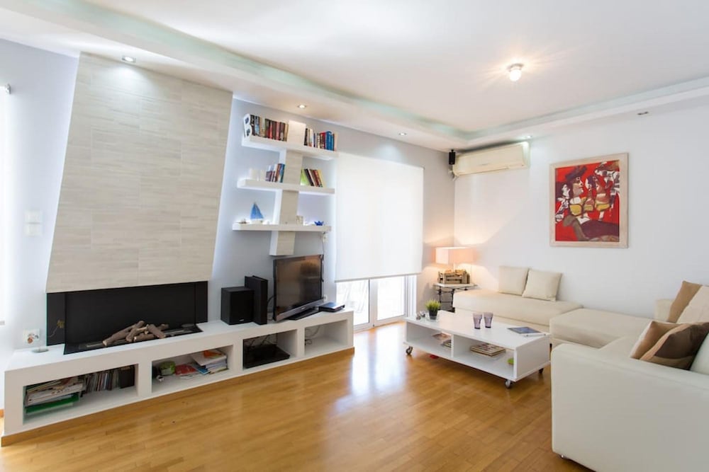 Apartment photo 1