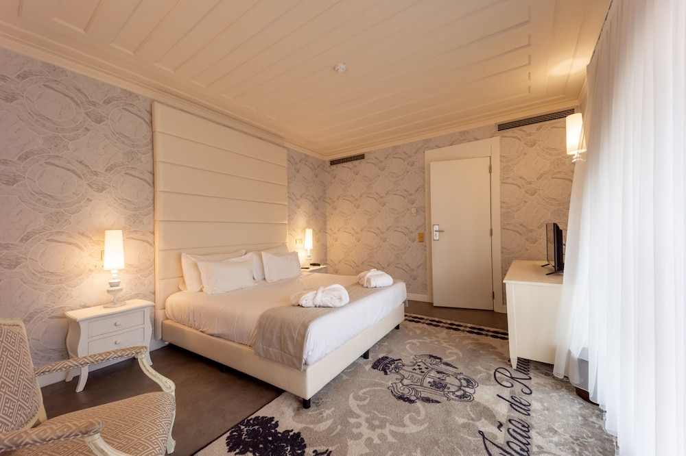 Honeymoon Suite (João Ruão)