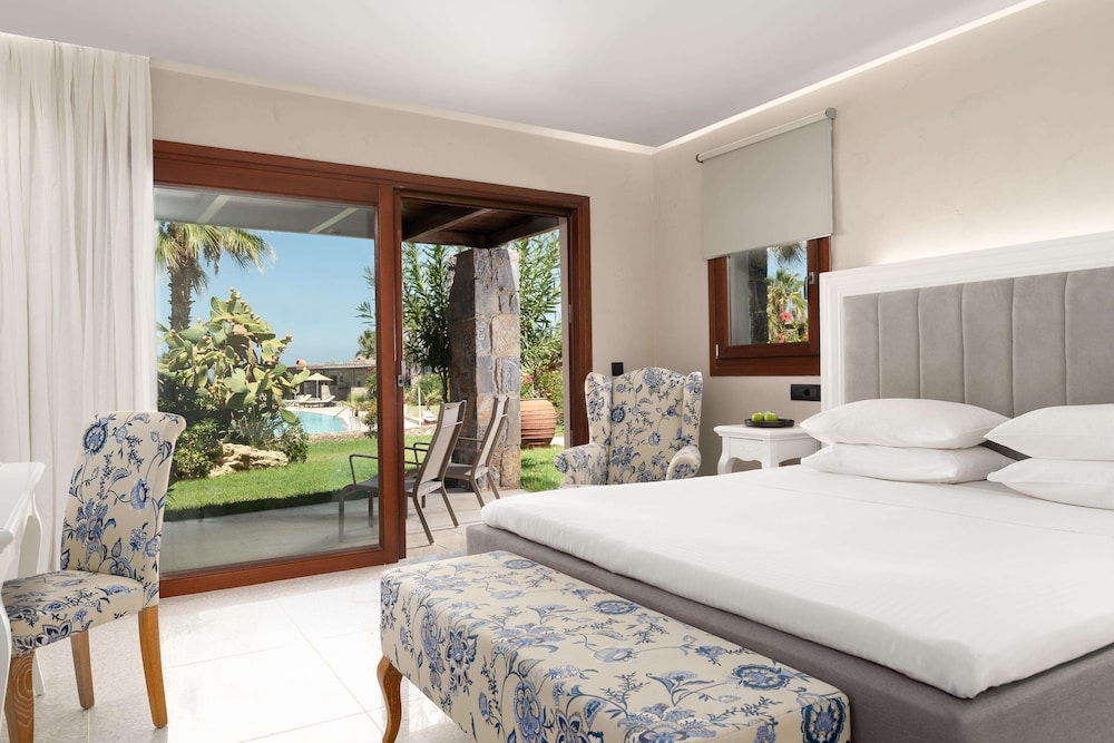 Deluxe Bungalow, Sea View photo 3