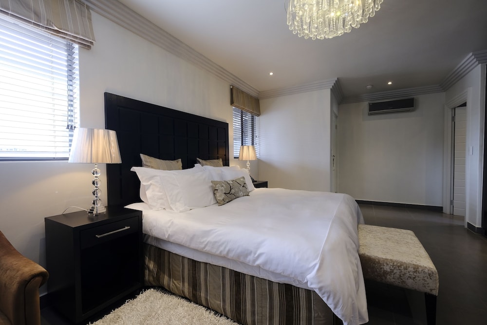 Executive Room photo 2