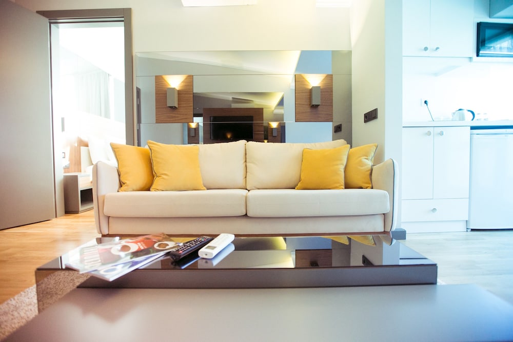 Family Suite, 2 Bedrooms, Terrace photo 3