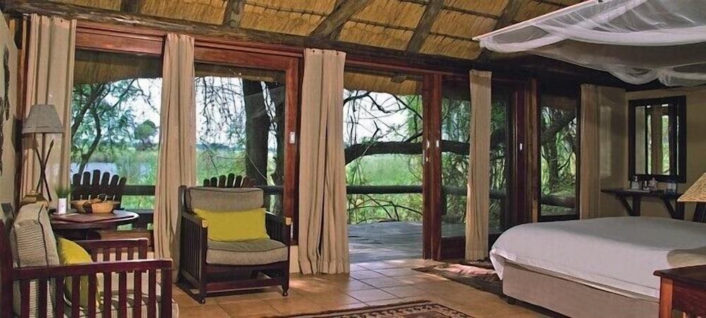 Comfort Suite photo 1