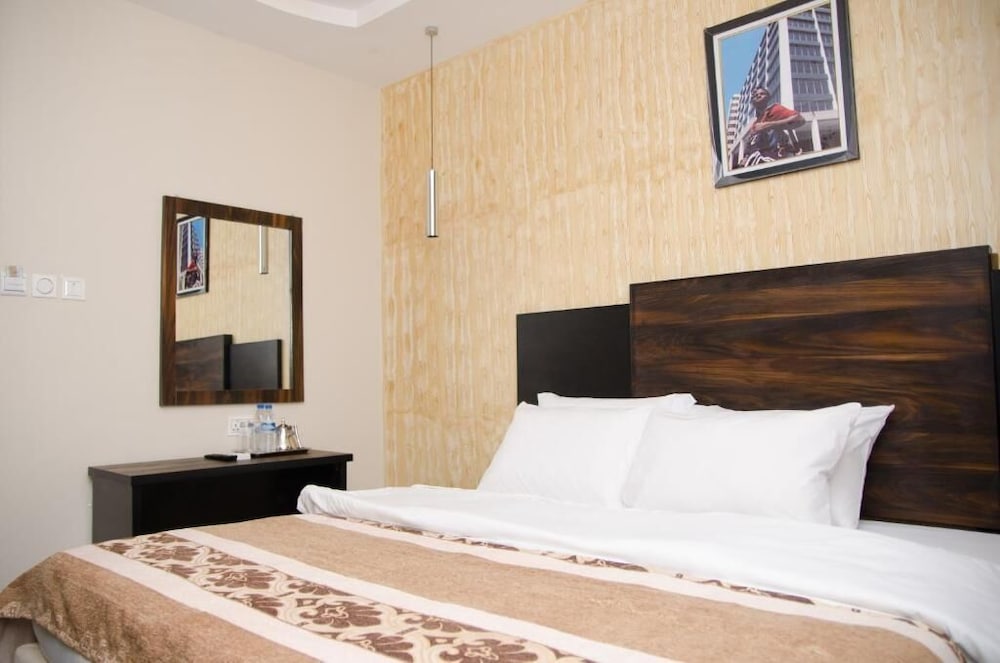 Residency Deluxe