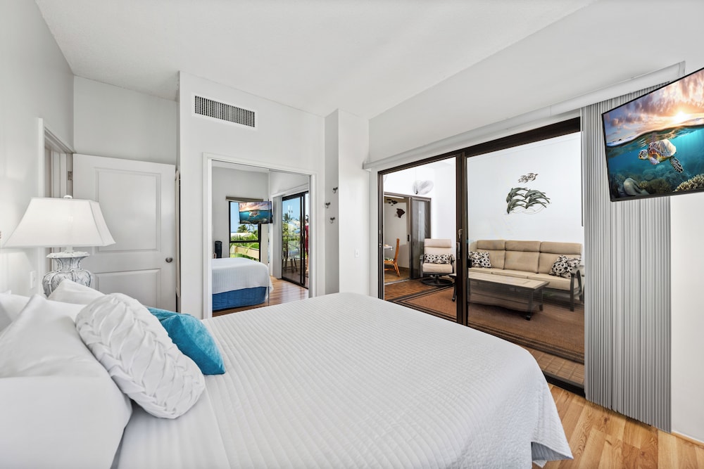 Room, 1 Bedroom, Partial Ocean View photo 3