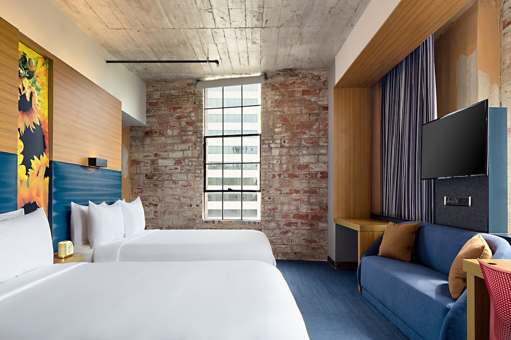 Room, 2 Queen Beds - Photo 1