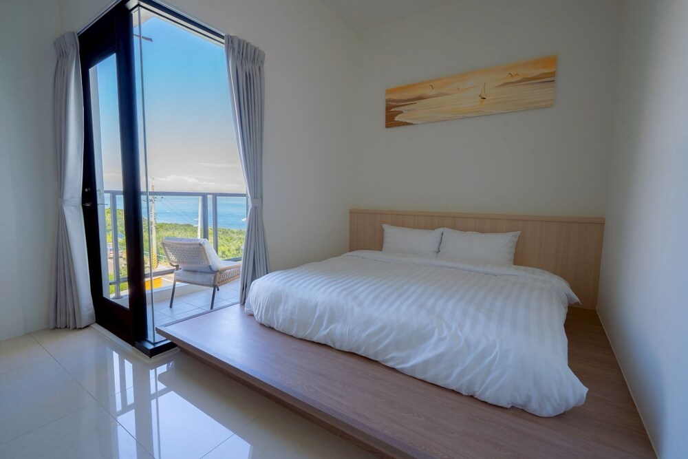 Panoramic Double Room, 1 Queen Bed, Ocean View photo 1