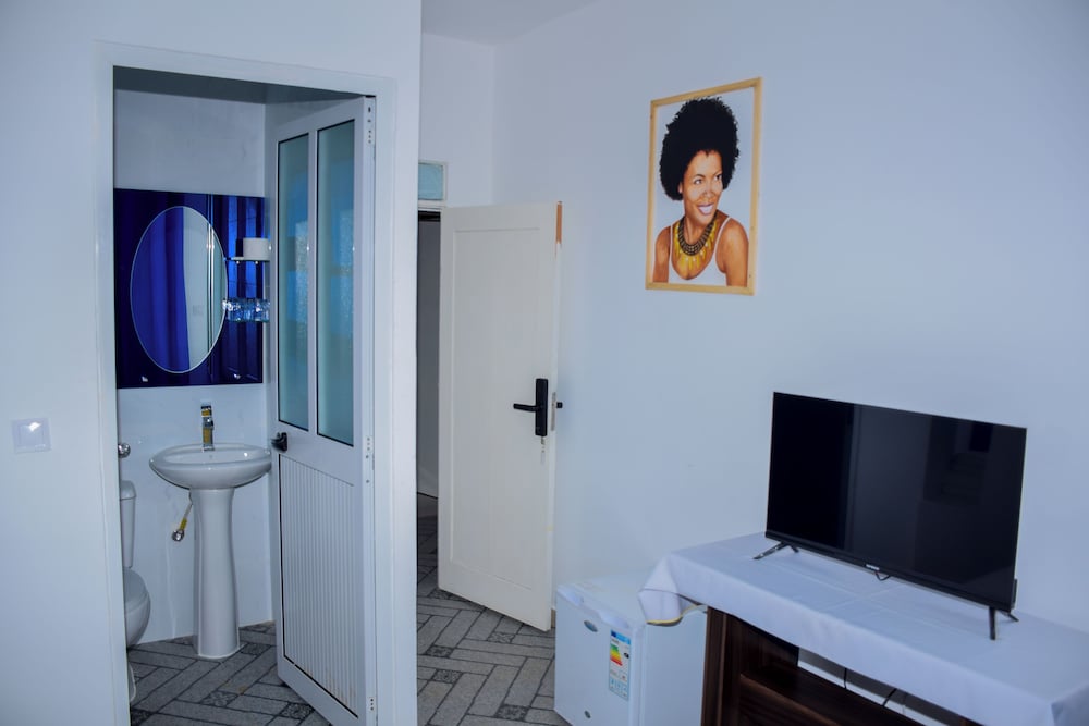 Basic Double Room, 1 Double Bed, City View photo 3