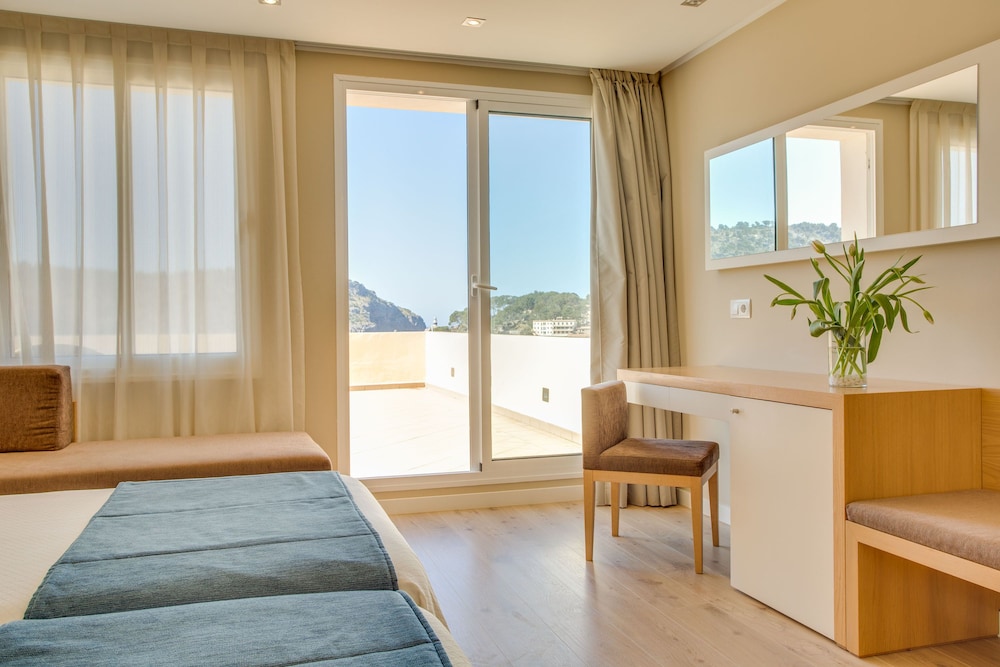 Superior Room, Sea View - Photo 2