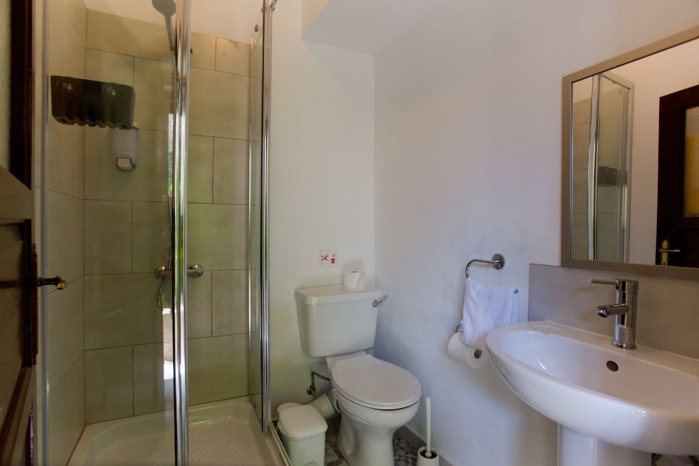 Traditional House, 2 Bedrooms photo 3