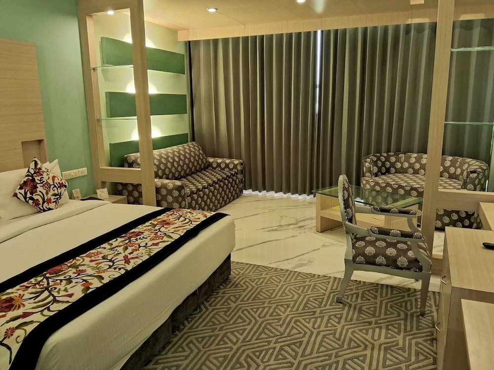 Deluxe Room - Photo 3