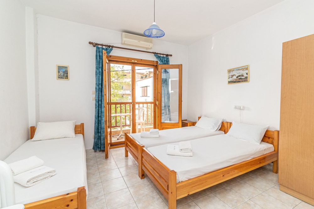 Triple Room with Sea View