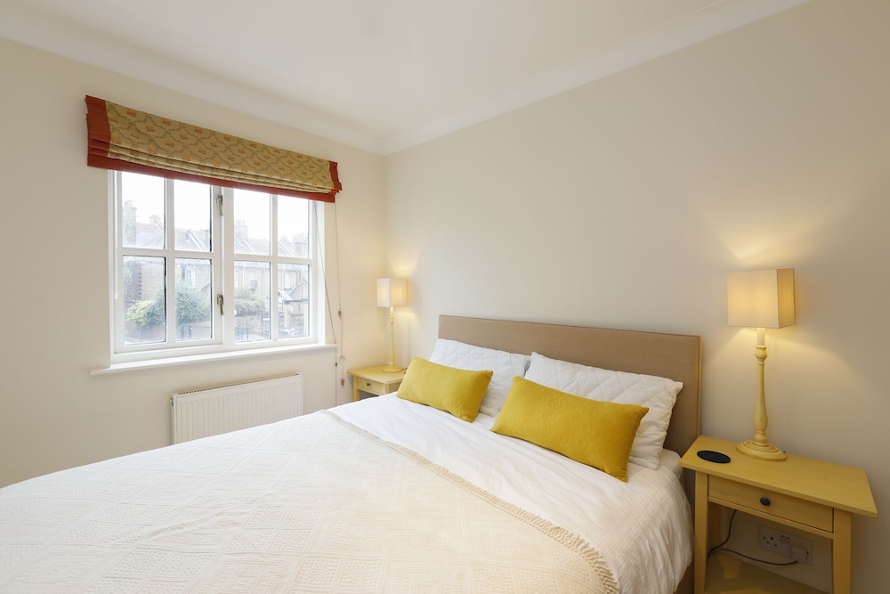 Apartment (2 Bedrooms)