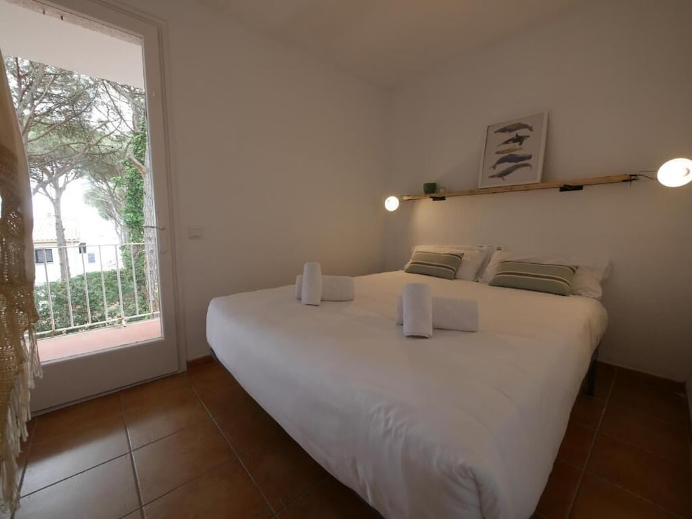 Apartment (C4)