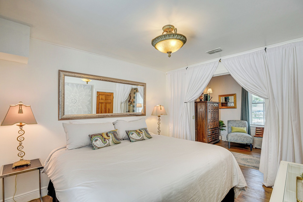 House (2 Bedrooms) photo 2